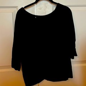 Cuyana black t-shirt with cross back